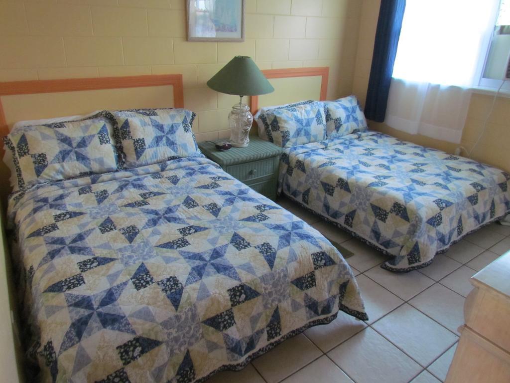 Pelican Post - Bradenton Beach Motel Kültér fotó